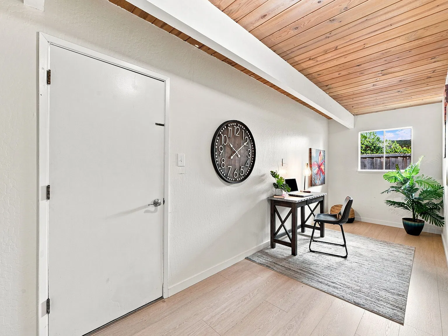 801 Richmond Ave — Photo 3