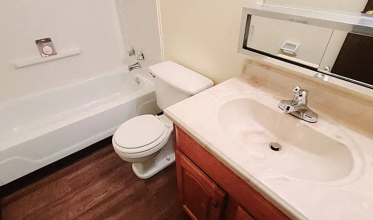 Kimberly Club Apartments — Photo 158