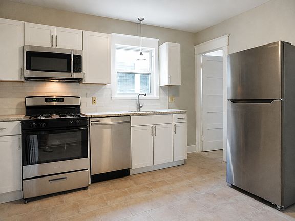4th image of 58 Summit Ave #1