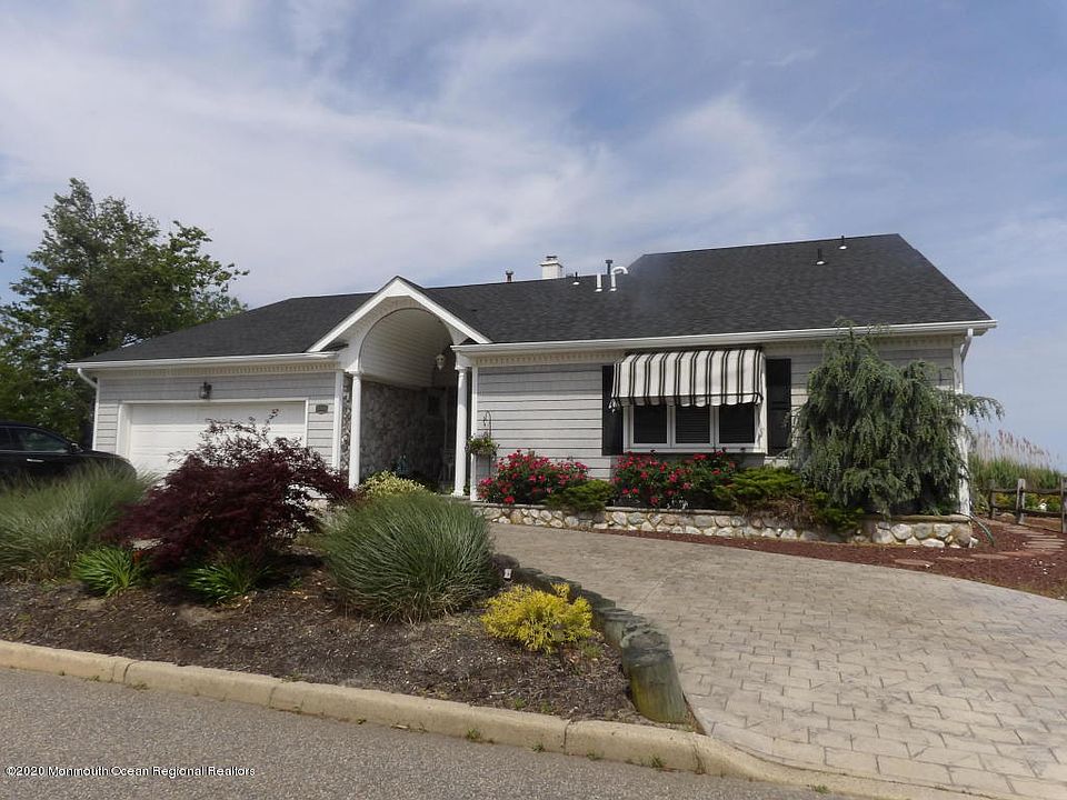 1st image of 3301 Long Point Dr