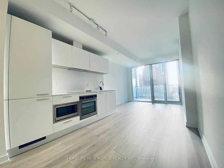 3 Gloucester St #913 — Photo 2