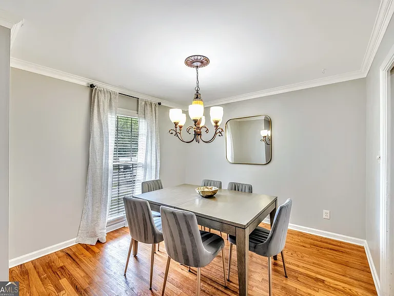 801 Mockingbird Ln — Photo 6