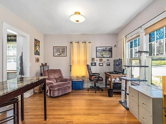 2nd image of 421 Stinard Ave APT 1S