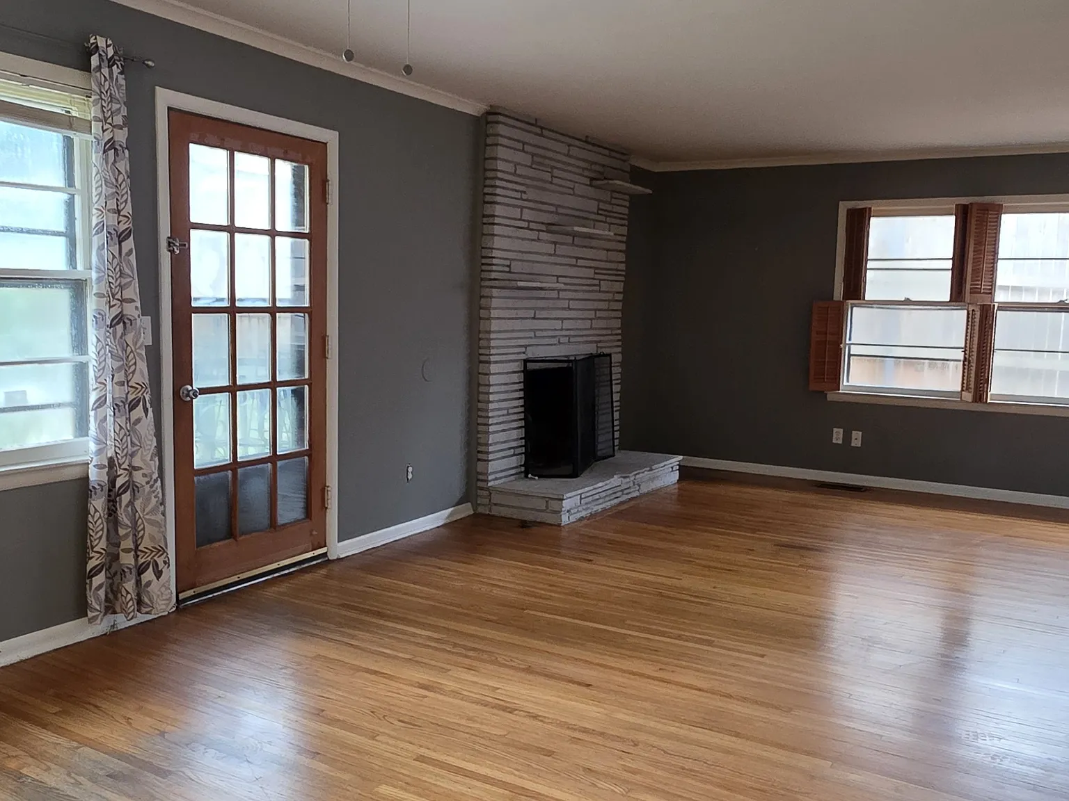 3 bed, $1,800 — Photo 1
