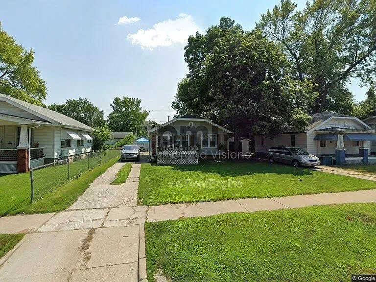 1255 E Clay St