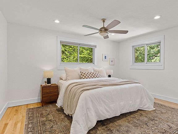 3rd image of 3133 Fern Pl