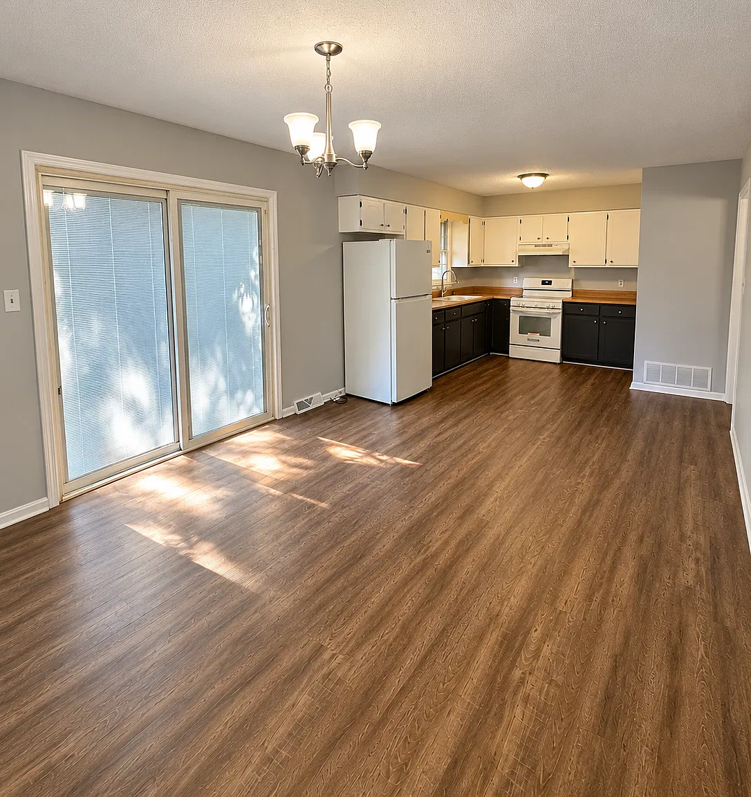 3 bed, 1.5 bath, 1440 sqft, $1,600 — Photo 3
