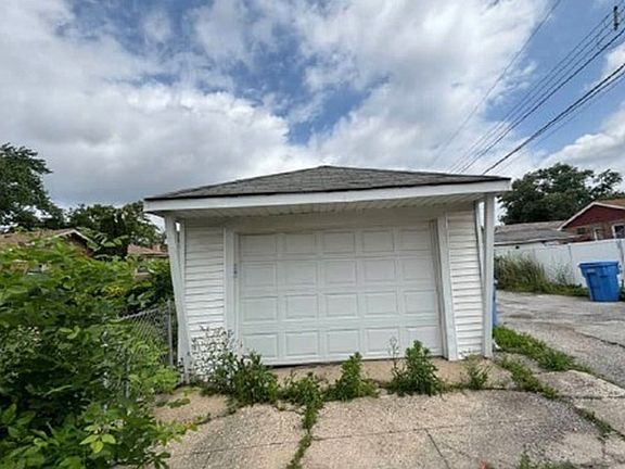 4th image of 11841 S Campbell Ave