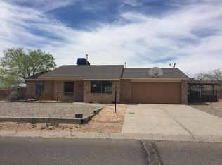 569 Christine Dr NE, Rio Rancho, NM 87124