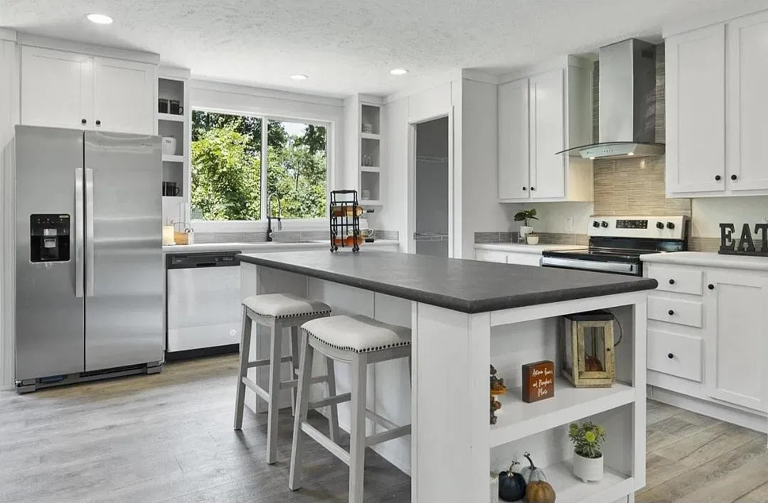 23 Breakiron Hill Rd — Photo 3