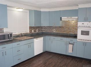 68 Providence St, Taftville, CT 06380