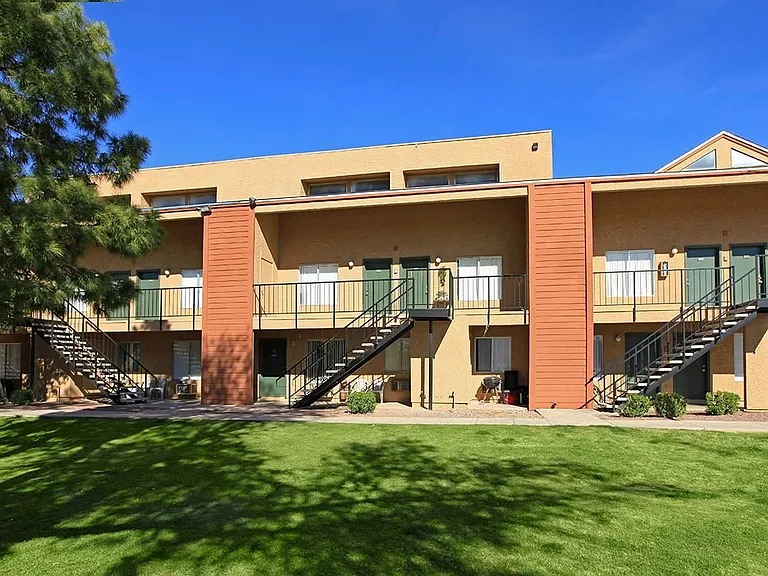Arbor Village — Photo 3
