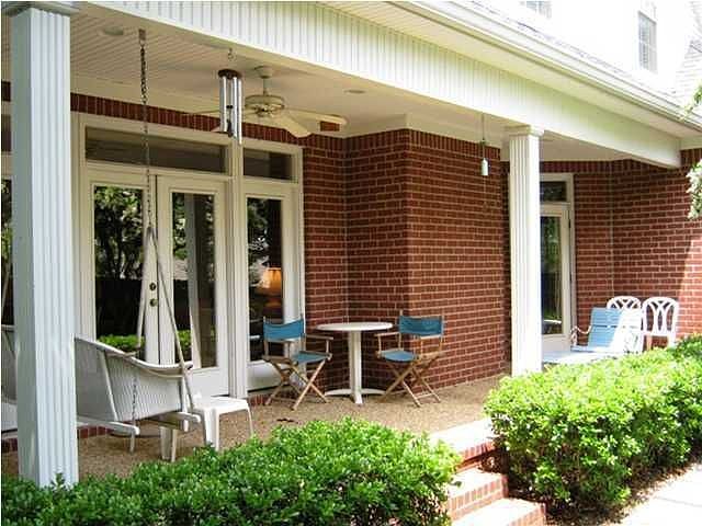 2nd image of 6465 Audubon Sq N