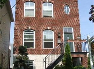 2093 University Rd, Cleveland, OH 44113