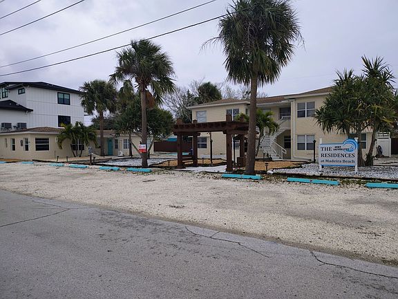 2nd image of 115 145th Ave E APT 6