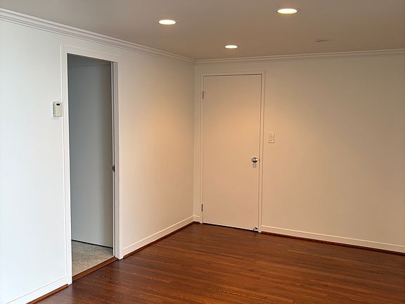 5th image of 2200 Sacramento St APT 1103