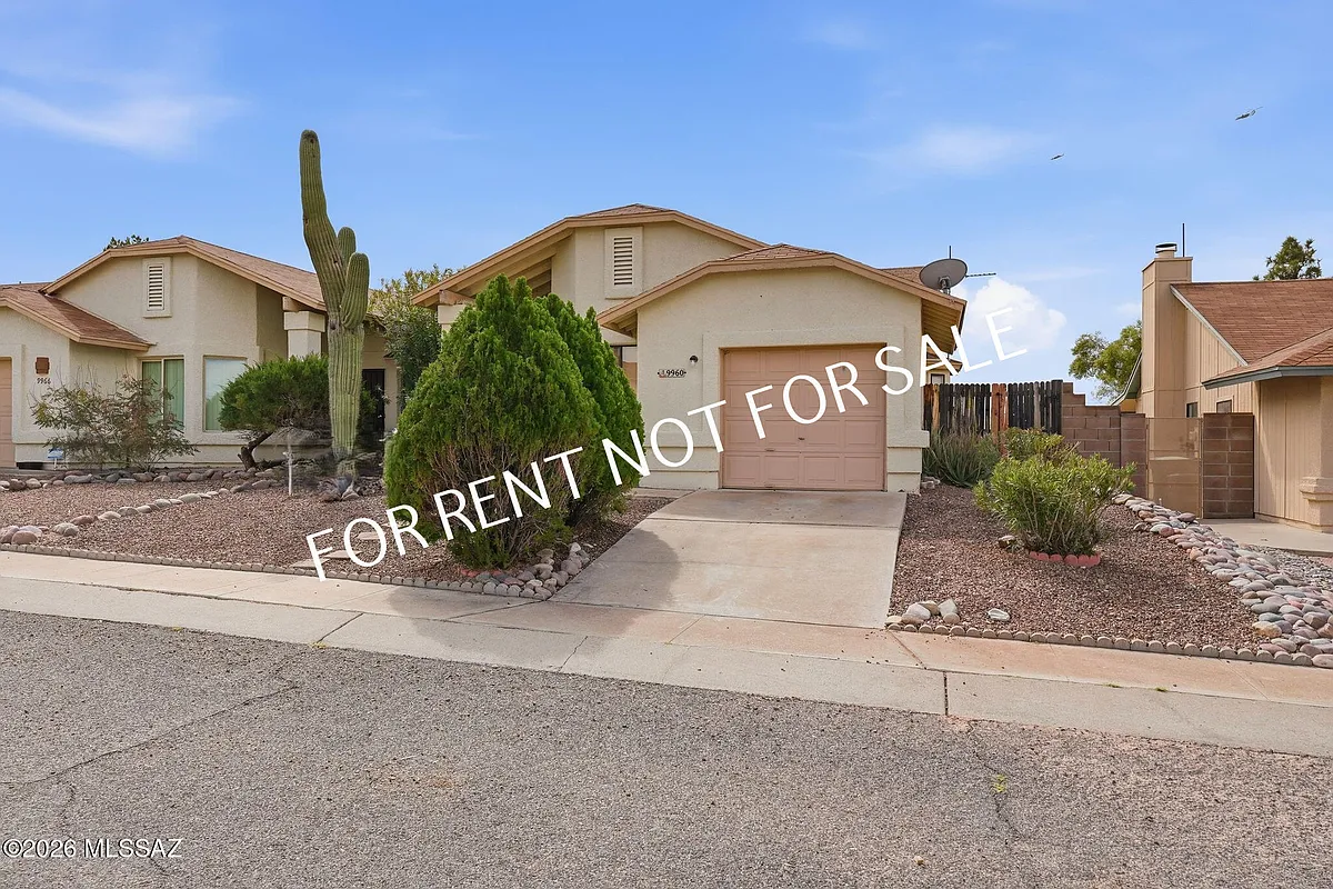 Building Photo - 9960 E Banister Dr