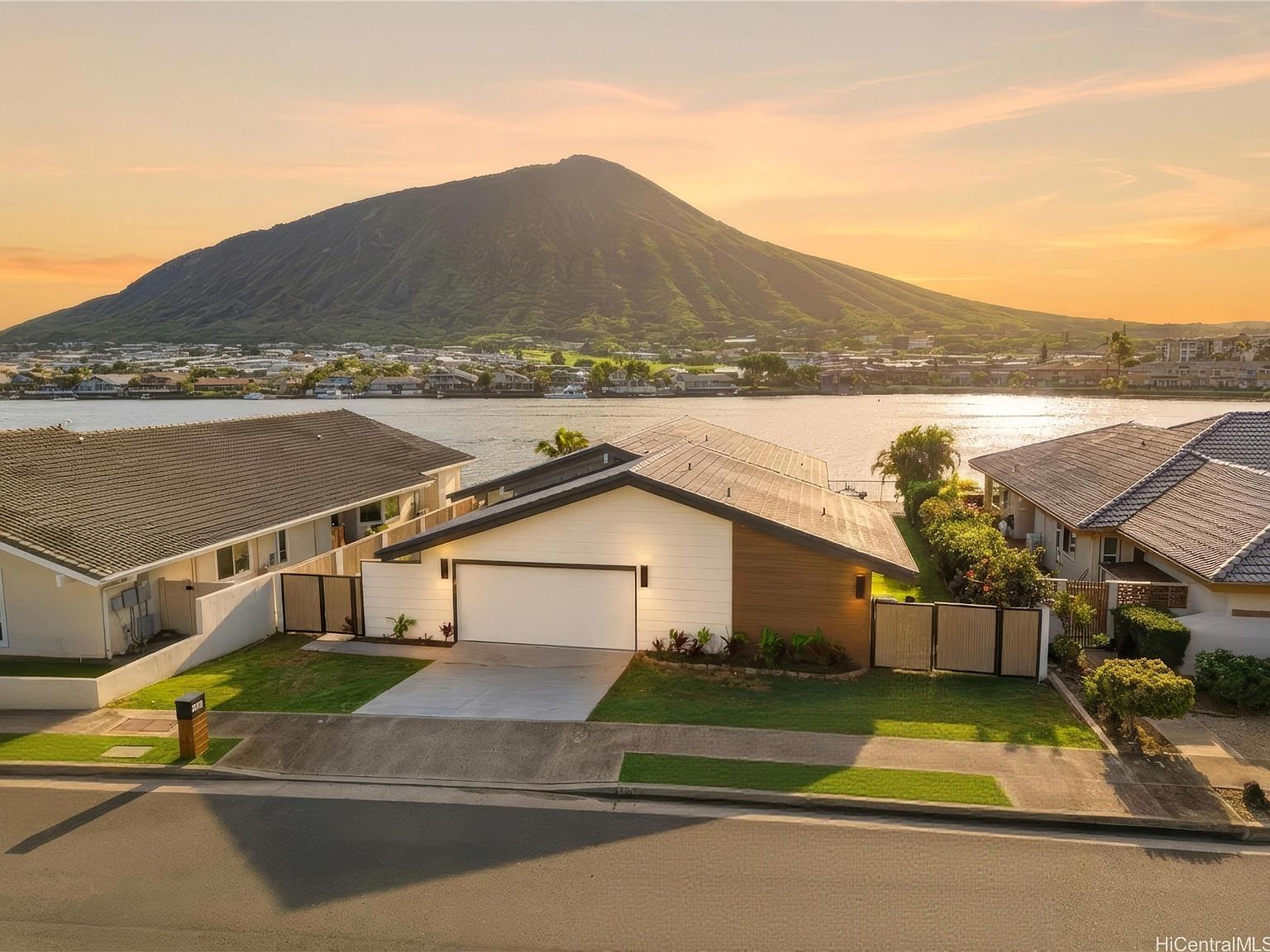 7157 Makaa St, Honolulu, HI 96825 | MLS #202608360 | Zillow