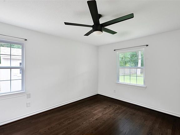 5th image of 9839 Briarwild Ln