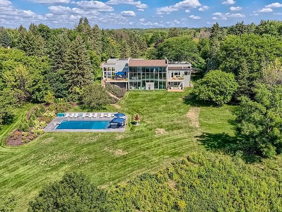 2nd image of 2158 Charlton Rd