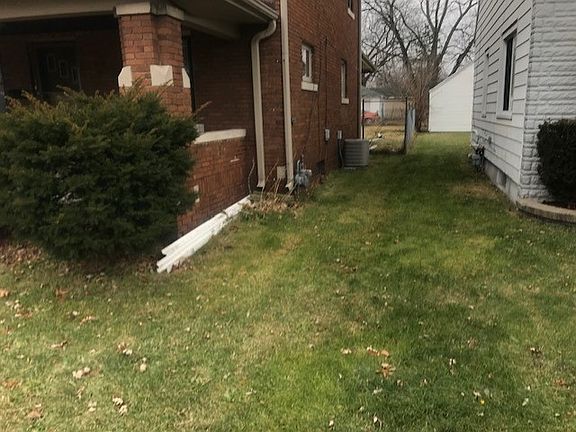 2nd image of 755 N Olive St