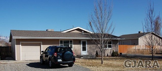 1st image of 554 Grand Valley Dr