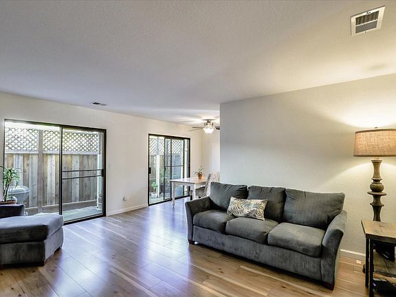 4th image of 8266 Gaunt Ave Unit G3