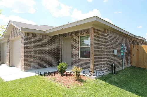 6109B Amelia Earhart Blvd Photo 1