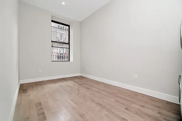 Rented by REAL New York | media 9