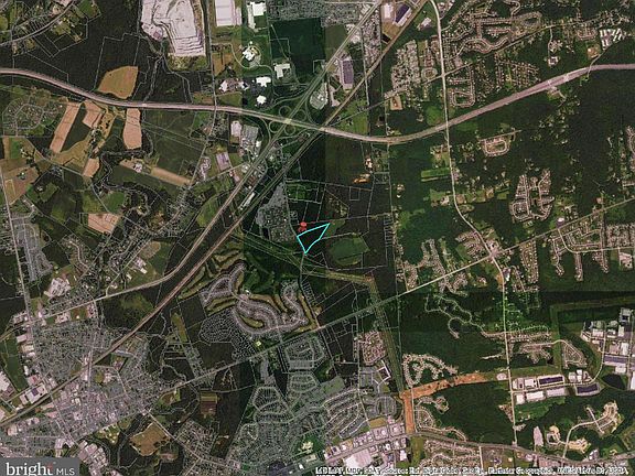 2nd image of 320 Muddy Ln