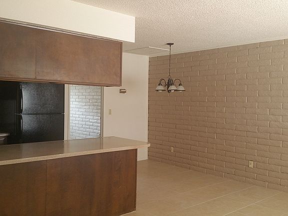 3rd image of 5000 Stanley Ave #3