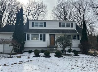 3 Mirror Lake Rd, Spring Valley, NY 10977