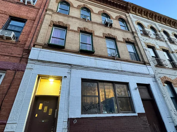 234 Stanhope Street 2L image 1 of 1