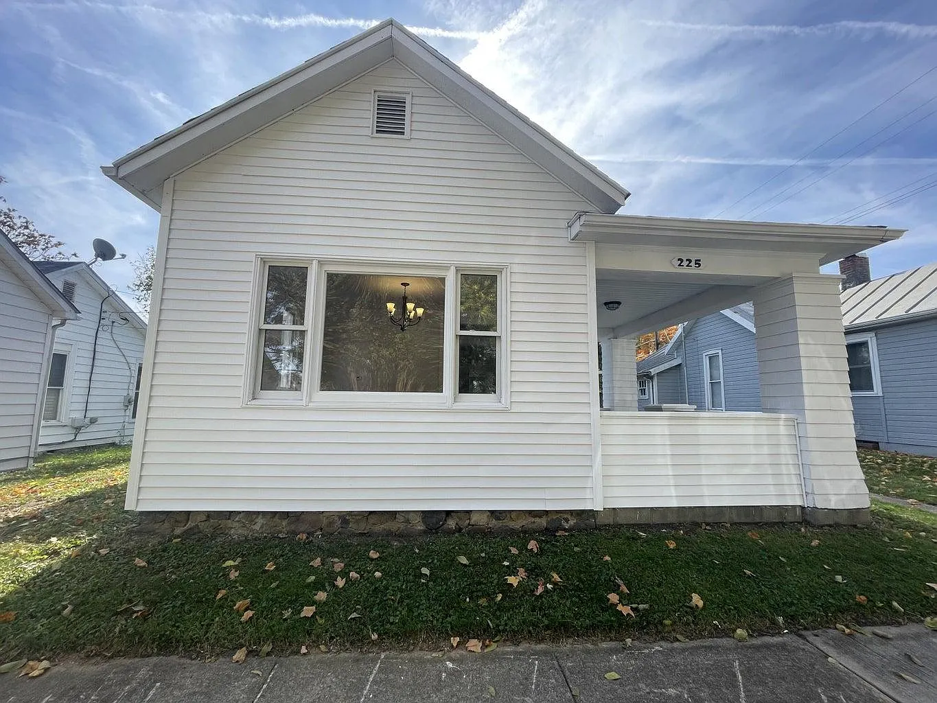2 bed, 812 sqft, $1,050 — Photo 1