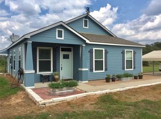 143 Lonesome Dove Rd, Smithville, TX 78957