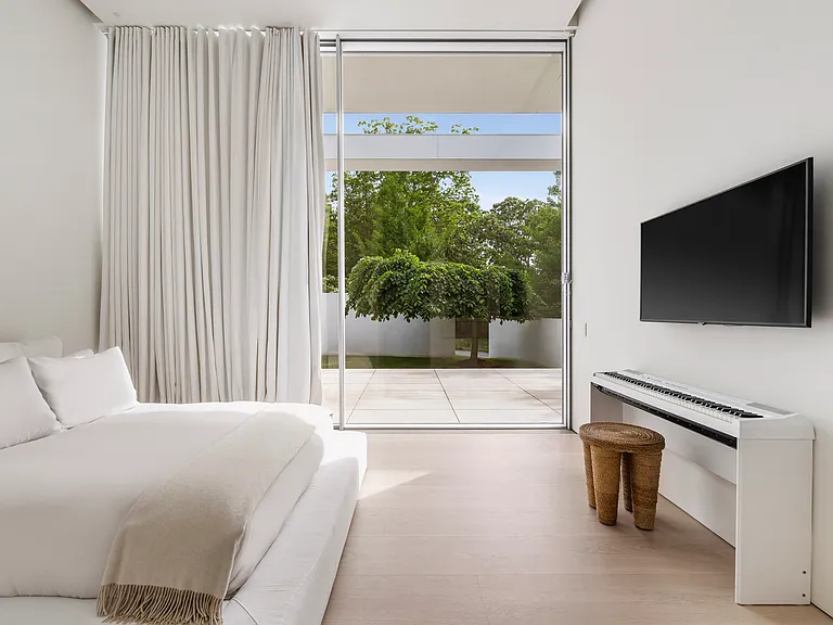 22 Hedges Banks Dr — Photo 17