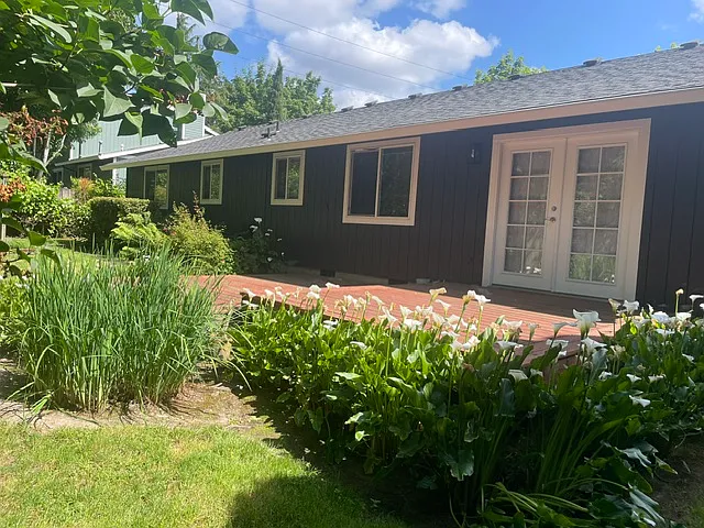 6525 SW Locust St — Photo 17