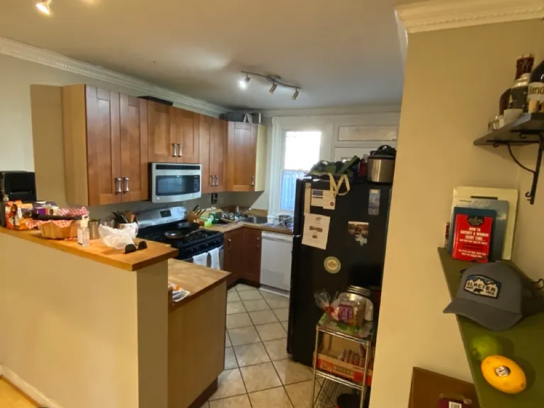 1254 Half St SW #D — Photo 4