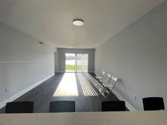 4th image of 9830 Nob Hill Ln #9830