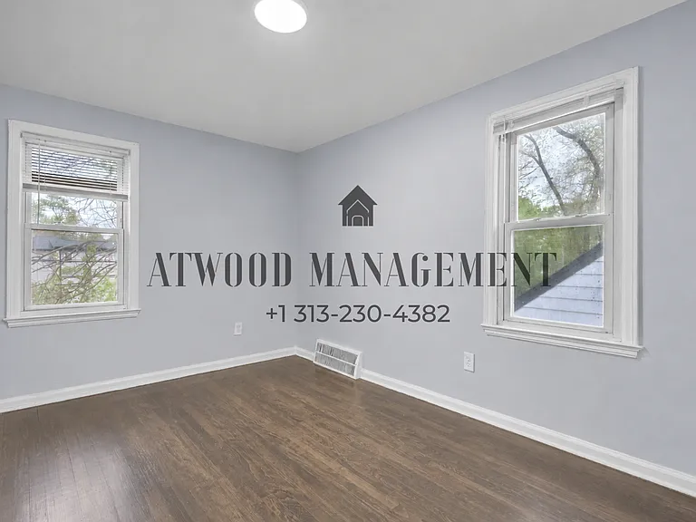 14118-20 Evergreen Rd — Photo 7