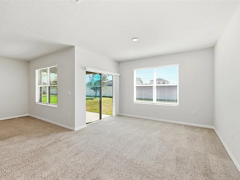 2725 Dumont Ln — Photo 18
