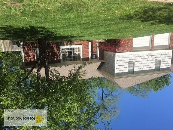 5th image of 8406 W 98th St