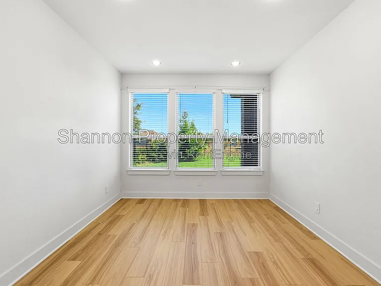 24610 Bardona Way — Photo 7