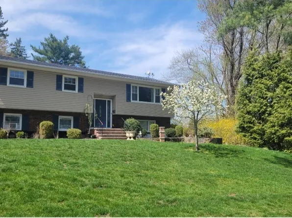 37 Eckerson Lane, Spring Valley, NY 10977
