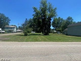 2nd image of 1308 Woodlawn Ave