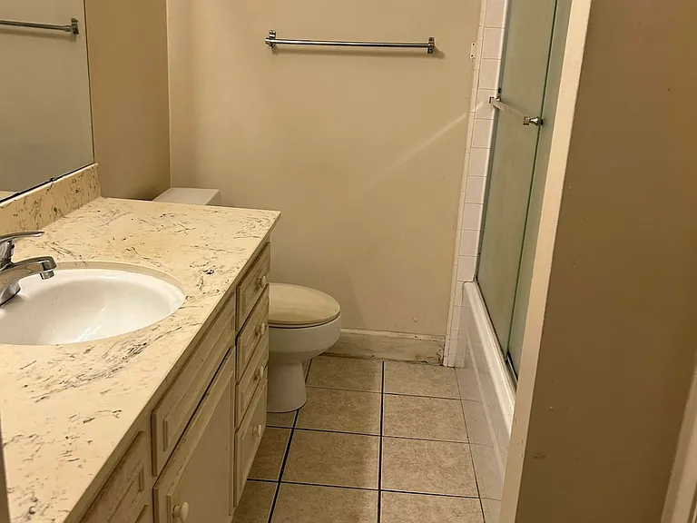 1351 Buckingham Way #5 — Photo 7