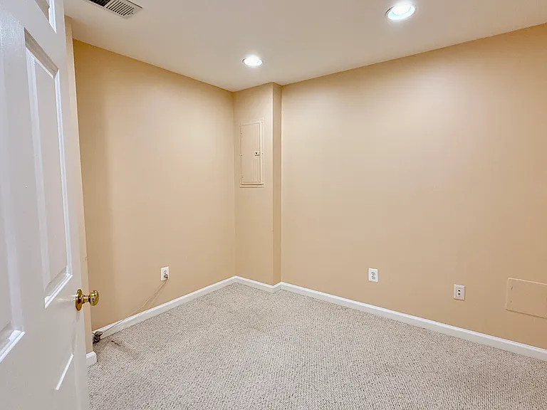 Study Room (Basement)