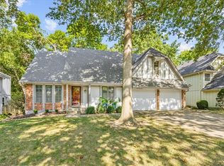 9114 W 113th St, Overland Park, KS 66210
