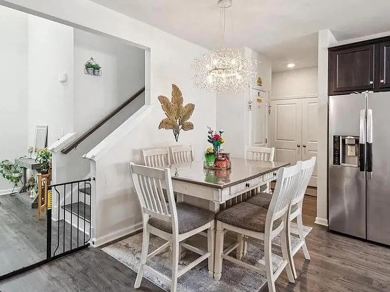 5 Roberta Way — Photo 10