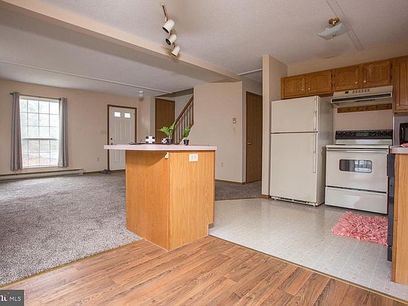 5th image of 1281 Woodstock Dr